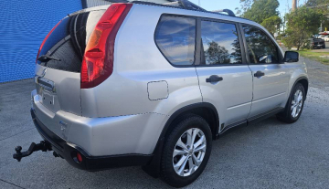 2010 Nissan X-Trail7.jpg
